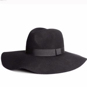 H&M Black Floppy Hat
